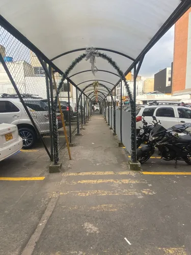 Excelentes Locales Comerciales En Muy Buena Ubicación