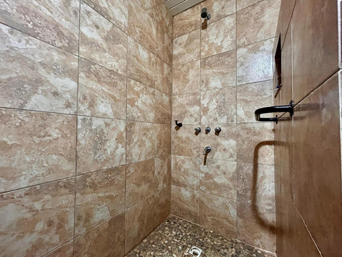 Casa En Venta 3 Dormitorios, 2 Baños, Con Arroyo, Tanti