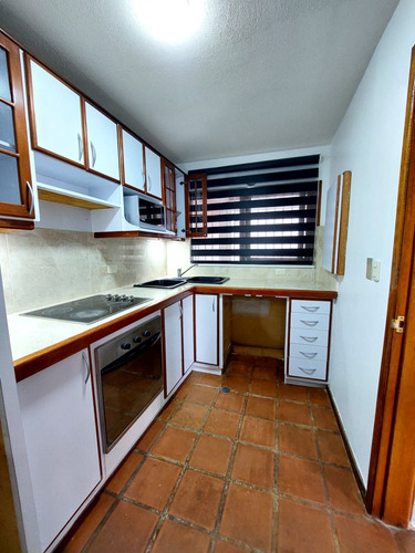 En Venta: Townhouse Urb. Club De Campo, San Antonio De Los Altos