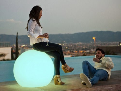 Lampara Esférica Solar Para Exterior Buly 60 Cm Led Colores Estructura Blanco