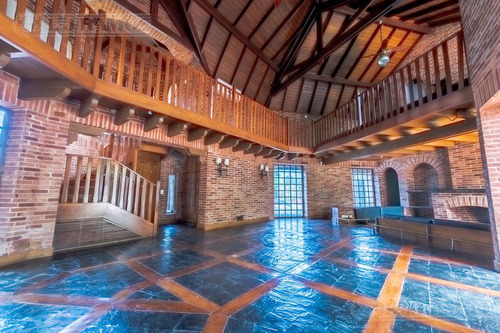 Casa Con Excelente Lote En La Horqueta, A Pocas Cuadras Del Colegio Newman.
