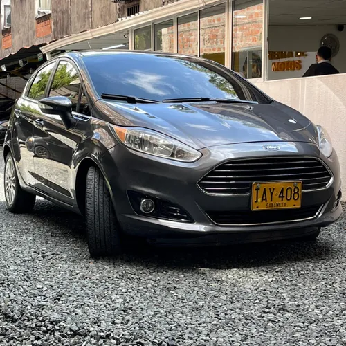 Ford Fiesta TITANIUM TP 1.6CC 2015