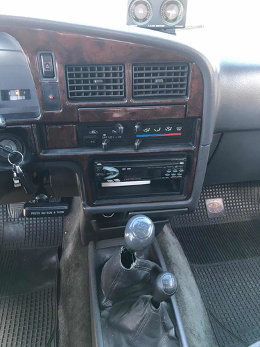 Toyota Hilux 2.8 D/cab 4x4 Millenium Sport E/lim 1999