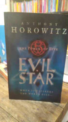 The Power Of Five Evil Star - Horowitz 