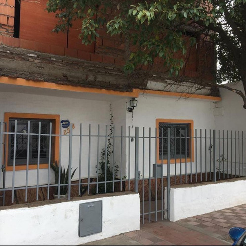 Imagen 1 de 7 de Alquiler Casa 3 Dorm Parque Velez Sarfield