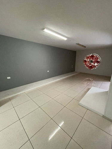 Imagen 10 de 16 de Se Renta Local Comercial En Zona Norte