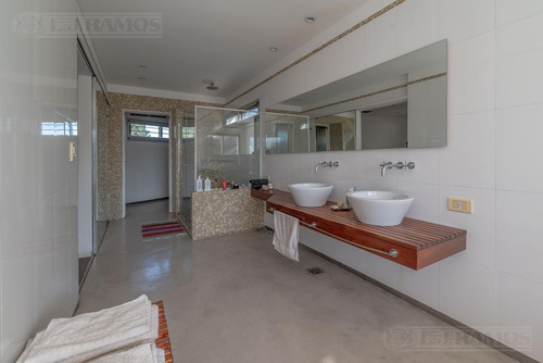 Casa Moderna En La Horqueta
