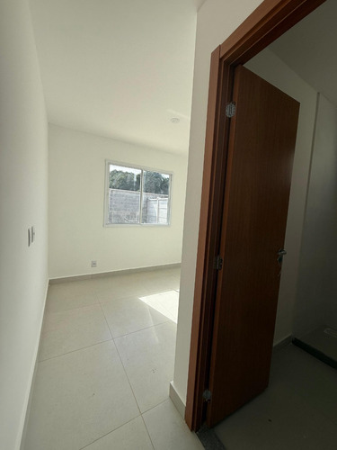 Casa Com 2 Quartos E Entrada Facilitada