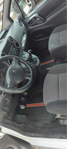 Imagen 12 de 15 de Peugeot Partner 2017 1.6 Hdi 5 Puertas Mt.