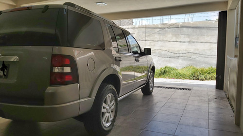 Ford Explorer Limited V8 Sync 4x2 Mt