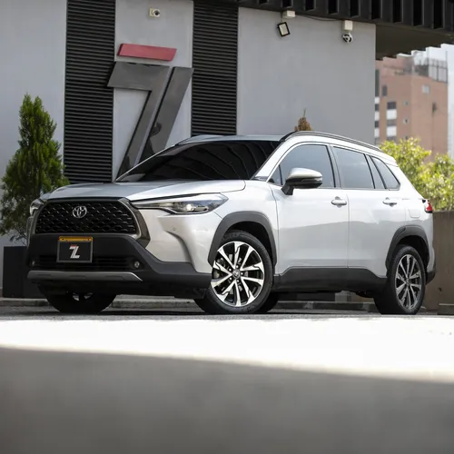 Toyota Corolla Cross xei 2.0