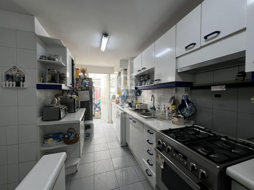 Casa Familiar En Condominio En San Carlos De Apoquindo