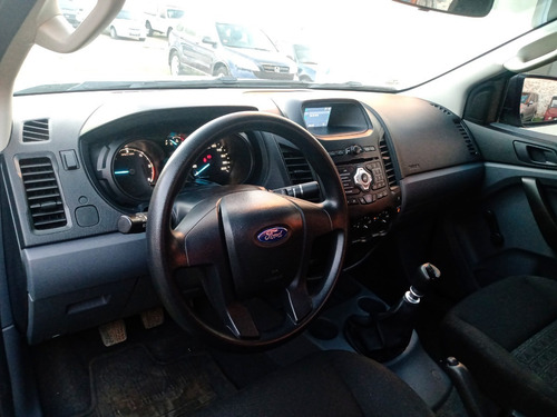 Imagen 11 de 12 de Ford Ranger 2.2 Xl Safety Cs 4x2