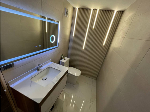 Apartamento En Venta, Res. Jade, Urb. La Soledad.