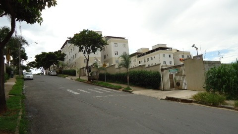 Lote Comercial Bairro Cabral - 2601