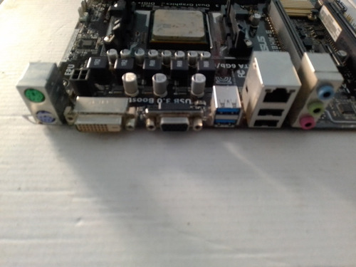 Placa Socket Fm2/fm2+ A68hm-e Asus A10/a8/a6/a4 Para Pc (Usado)