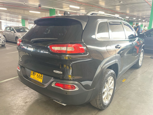 Imagen 10 de 25 de Jeep Cherokee Limited 3.2 2016