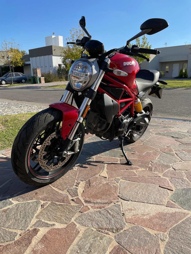 Ducati Monster 797
