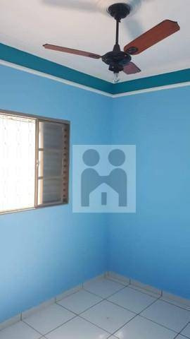 Imagem 2 de 12 de Casa Com 3 Dormitórios À Venda, 130 M² Por R$ 210.000,01 - Parque Dos Pinus - Ribeirão Preto/sp - Ca0629