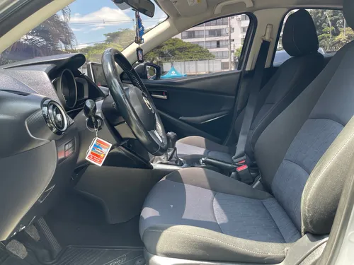 Mazda 2 Touring Mt