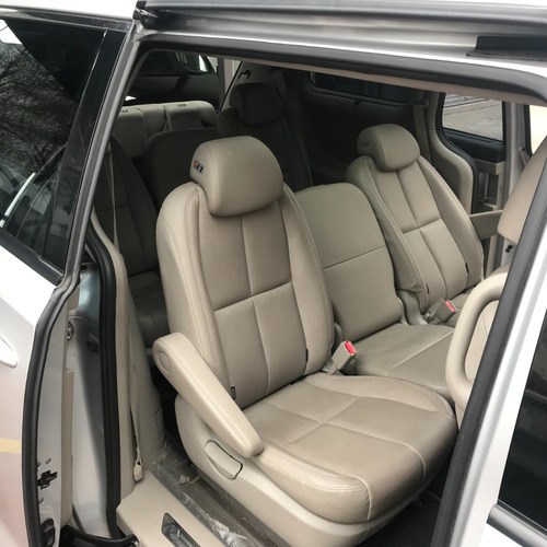 Kia Carnival 2.2 Crdi Premium Avn