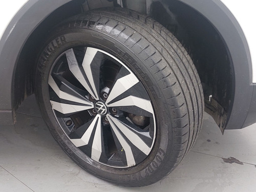 Volkswagen T-Cross 1.4 250 TSI TOTAL FLEX HIGHLINE AUTOMÁTICO