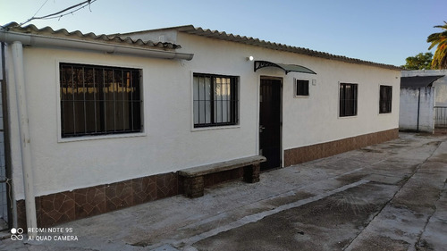 Imagen 13 de 15 de Dueño Vende Excelente Casa Y Dos Apartamentos C/ Cocheras En Zona Cno. Maldonado Y Libia
