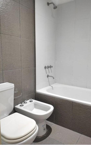 Imagen 11 de 17 de Venta Departamento 1 Dormitorio Frente Con Balcón Opción Cochera - Centro