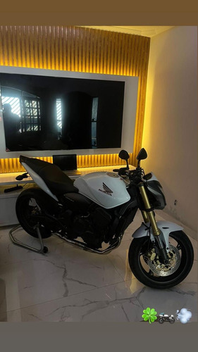 Moto Nova De Garagem, 100% Revisada , Sem Detalhes !