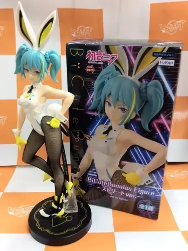 Boneco Hatsune Miku FuRyu Bicute Bunnie Street Ver Colecionável