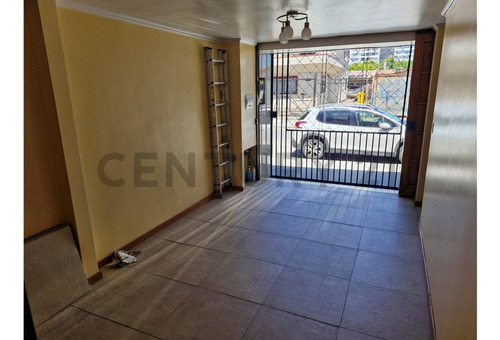 Se Vende Excelente Casa Para Inversión, Concepción