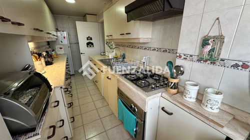 Departamento En Venta De 3 Dorm. En Vitacura