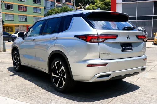 Mitsubishi All New Outlander 2.5l 4x4. Eo