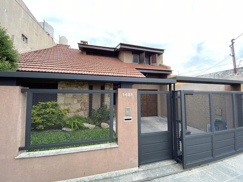 Imagen 1 de 30 de Casa En Venta - 5 Amb. - Ramos Mejia Sur -
