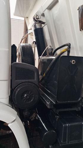 Imagem 8 de 8 de Volkswagen 26260 E