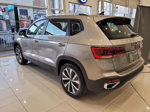 Imagen 3 de 25 de Nueva Volkswagen Taos Highline At 250tsi 2023 Autotag 0km Vw