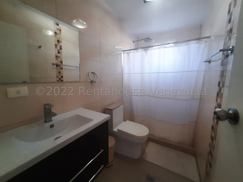 Imagen 10 de 16 de Amplia Casa Dúplex . En Urb. Falcon Crest. San Juan De Los Morros 22-27205 Yinett A.