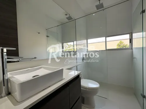 Casa En Arriendo En La Calleja. Cod A775894