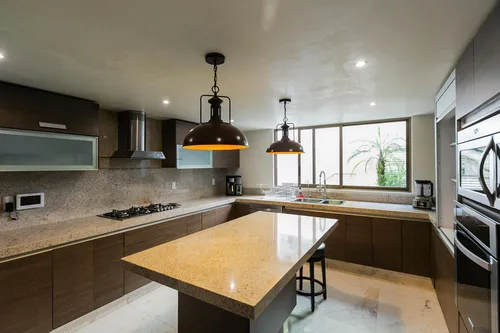 Lujosa Casa En Cerrada Super Ubicación