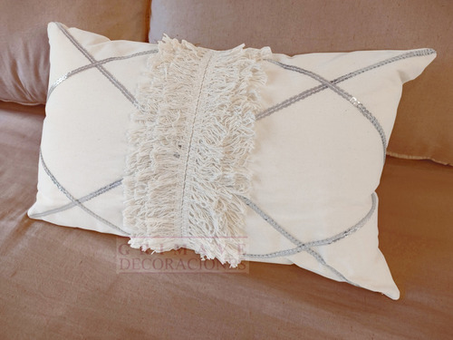 Imagen 2 de 2 de Almohadon Boho 50x30. Local Caballito. E/todo El Pais