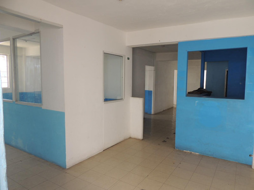 Renta De Local En Valle De Aragón 1ra Secc, Perfecto Para Gimnasio, Clases O Bodega