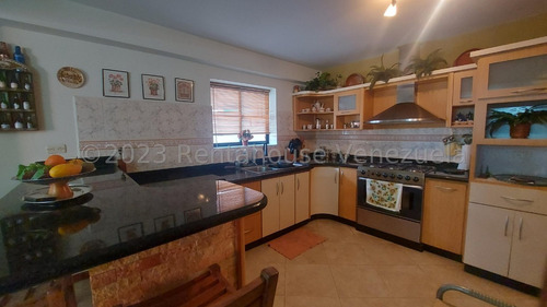 Apartamento En Venta En La Trigaleña Valencia Carabobo 24-2563, Eloisa Mejia