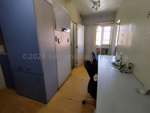 Oficina En Venta El Recreo 24-23942