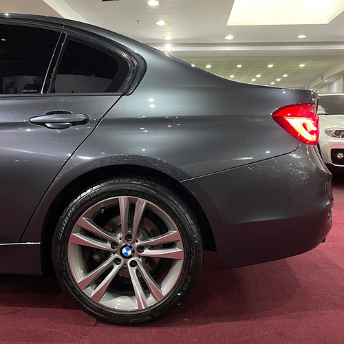Imagen 21 de 24 de Bmw 330i Sport