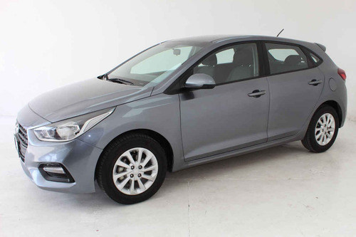 Imagen 2 de 15 de Hyundai Accent 2018 4 Cilindros