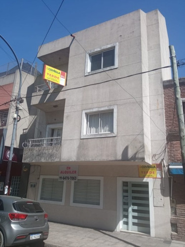 Imagen 1 de 12 de Departamento Tipo Casa En Venta En Lanus Este