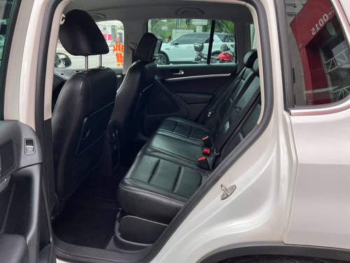 Imagem 10 de 11 de Volkswagen Tiguan 2.0 Tsi 16v Turbo Gasolina 4p Tiptronic