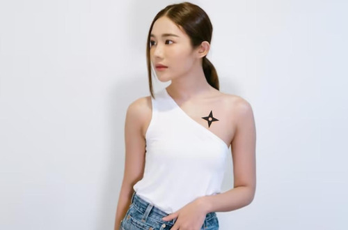 Tatuagem Temporária Símbolo Japonês Estrela Ninja 7,5x7,5cm