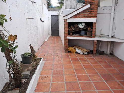 Casa Próximo A Av. Luis A. De Herrera Y Dr. José María Penco