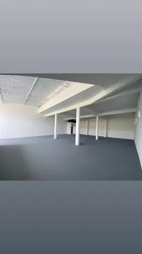 Aluga-se Excelente Espaço Comercial.
